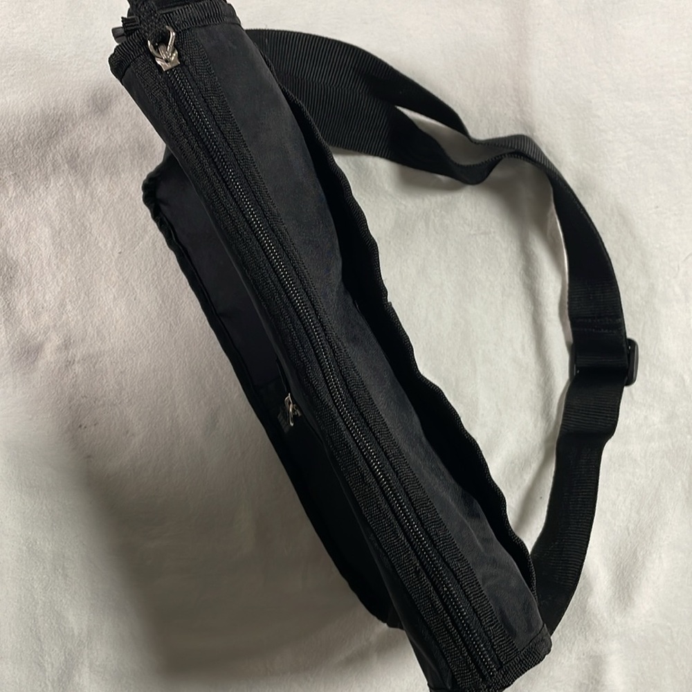 Old Navy Black travel purse - Picture 4 of 10